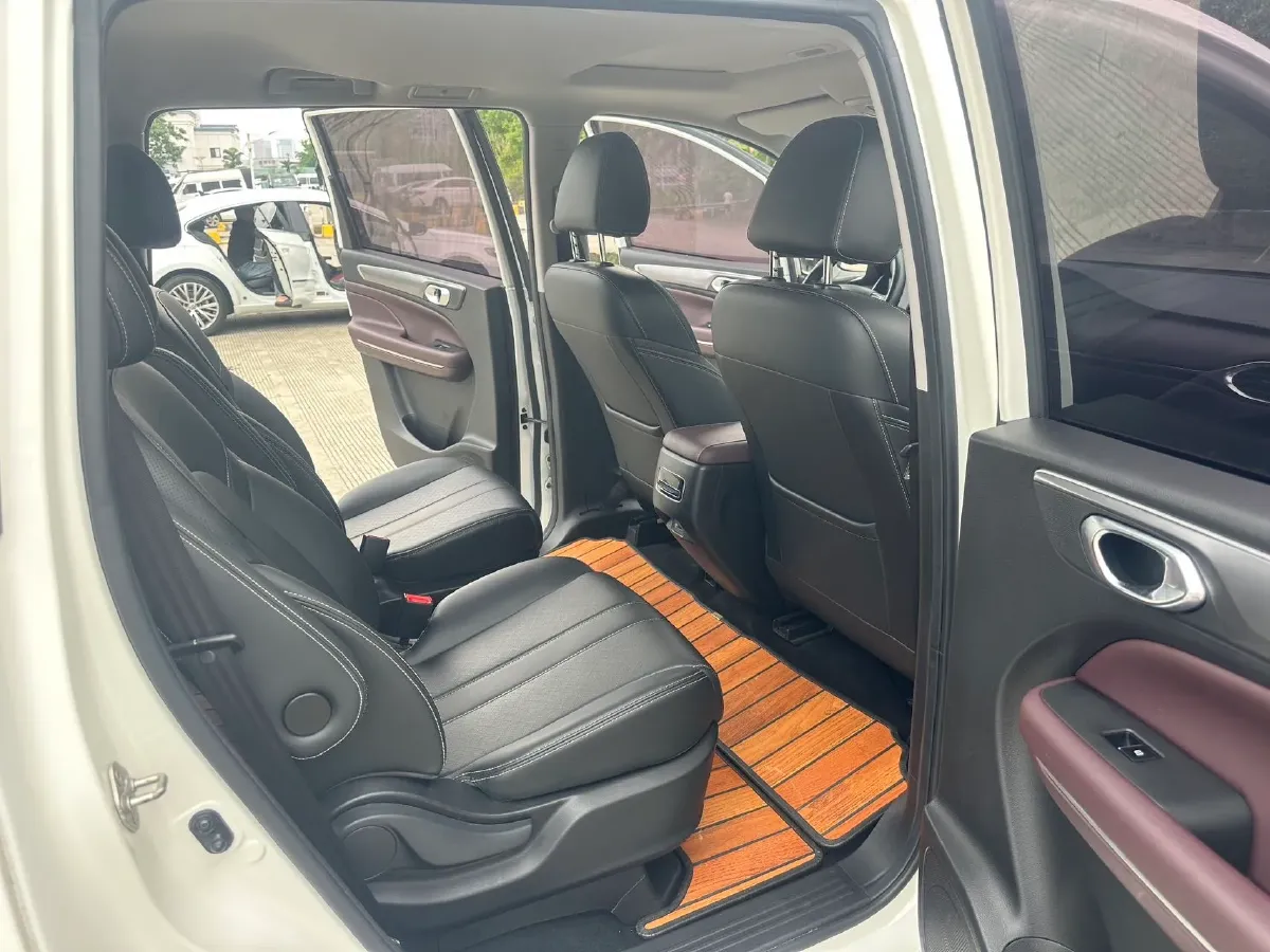 2021 GAC Trumpchi M6 1.5T 169HP L4 7DCT,autocango,china used car exporter,china ev exporter,chinese used car exporter,chinese used ev exporter