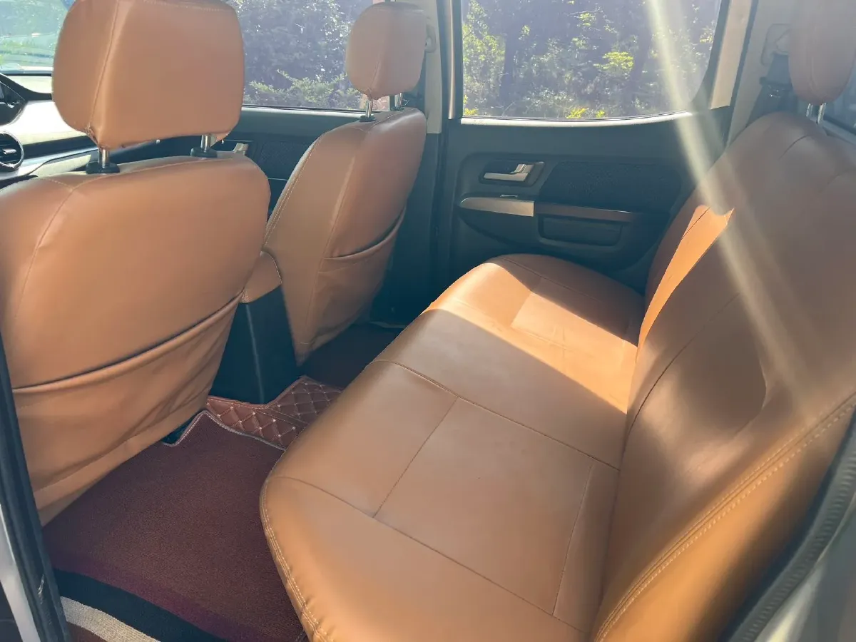 2018 Dongfeng RuiQi 2.5T 140HP L4 6MT,autocango,china used car exporter,china ev exporter,chinese used car exporter,chinese used ev exporter