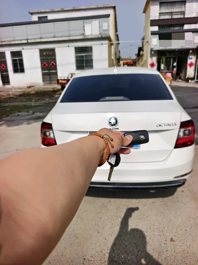 2018 Skoda Rapid 1.6L 110HP L4 6AT,autocango,china used car exporter,china ev exporter,chinese used car exporter,chinese used ev exporter