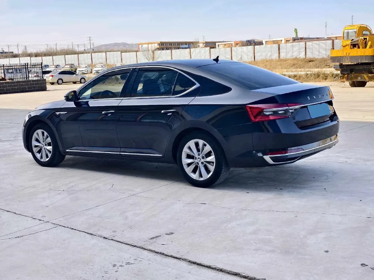 2019 Skoda Superb 1.4T 150HP L4 7DCT,autocango,china used car exporter,china ev exporter,chinese used car exporter,chinese used ev exporter