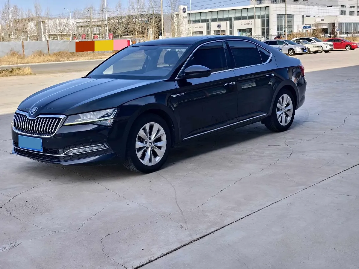 2019 Skoda Superb 1.4T 150HP L4 7DCT,autocango,china used car exporter,china ev exporter,chinese used car exporter,chinese used ev exporter