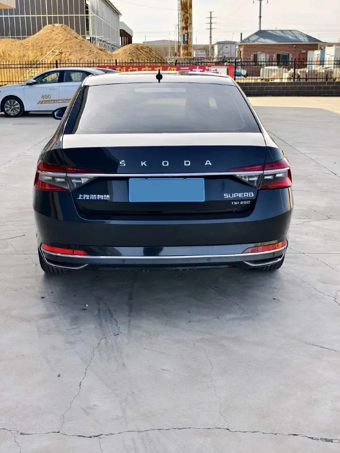 2019 Skoda Superb 1.4T 150HP L4 7DCT,autocango,china used car exporter,china ev exporter,chinese used car exporter,chinese used ev exporter