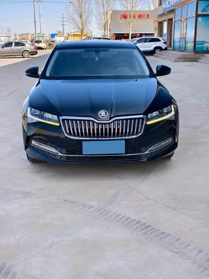 2019 Skoda Superb 1.4T 150HP L4 7DCT,autocango,china used car exporter,china ev exporter,chinese used car exporter,chinese used ev exporter