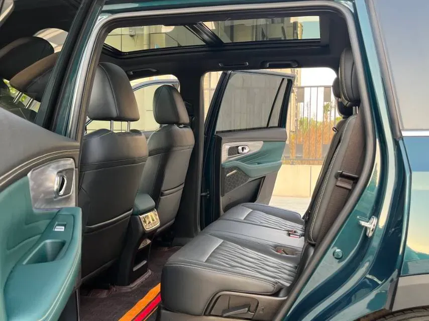 2022 GAC Trumpchi GS8 2.0T 252HP L4 8AT,autocango,china used car exporter,china ev exporter,chinese used car exporter,chinese used ev exporter