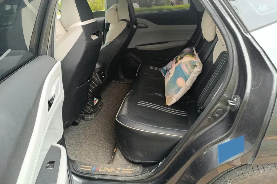 2024 ChangAn UNI-Z 1.5L 98HP L4 E-CVT PHEV 18.4KWH,autocango,china used car exporter,china ev exporter,chinese used car exporter,chinese used ev exporter