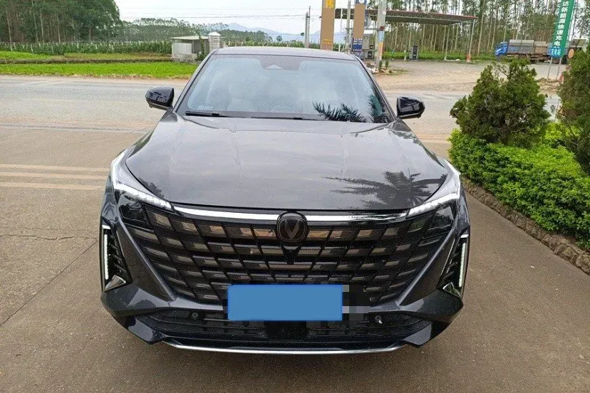 2024 ChangAn UNI-Z 1.5L 98HP L4 E-CVT PHEV 18.4KWH,autocango,china used car exporter,china ev exporter,chinese used car exporter,chinese used ev exporter