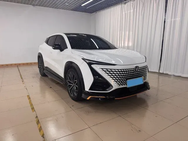 2022 ChangAn UNI-T 1.5T 188HP L4 7DCT,autocango,china used car exporter,china ev exporter,chinese used car exporter,chinese used ev exporter