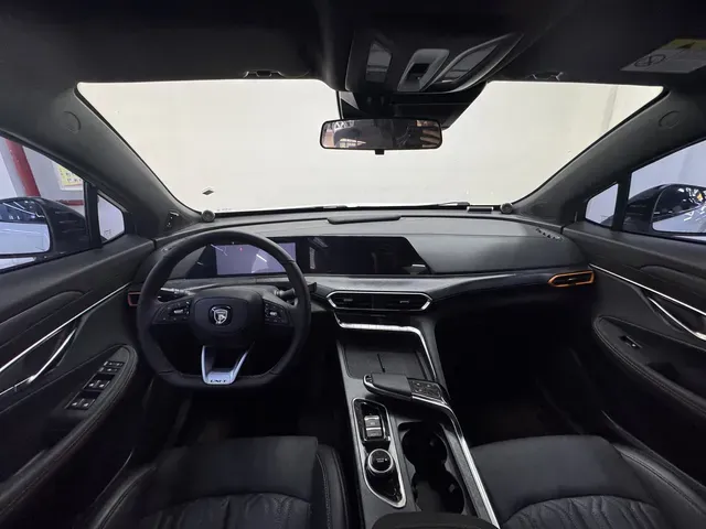 2022 ChangAn UNI-T 1.5T 188HP L4 7DCT,autocango,china used car exporter,china ev exporter,chinese used car exporter,chinese used ev exporter