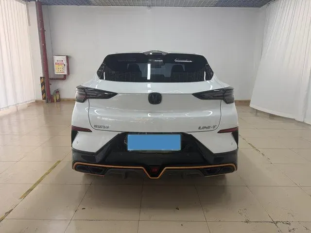 2022 ChangAn UNI-T 1.5T 188HP L4 7DCT,autocango,china used car exporter,china ev exporter,chinese used car exporter,chinese used ev exporter