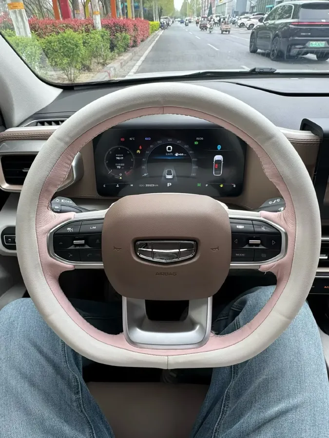 2022 Geely ICON 1.5T 177HP L3 6AT,autocango,china used car exporter,china ev exporter,chinese used car exporter,chinese used ev exporter