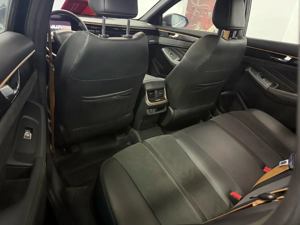 2021 DongFeng Aeolus YiXuan MAX 1.5T 190HP L4 7DCT,autocango,china used car exporter,china ev exporter,chinese used car exporter,chinese used ev exporter