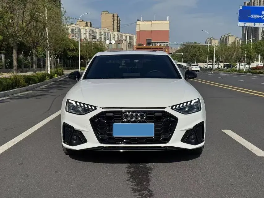 2024 Audi A4L 2.0T 190HP L4 7DCT,autocango,china used car exporter,china ev exporter,chinese used car exporter,chinese used ev exporter