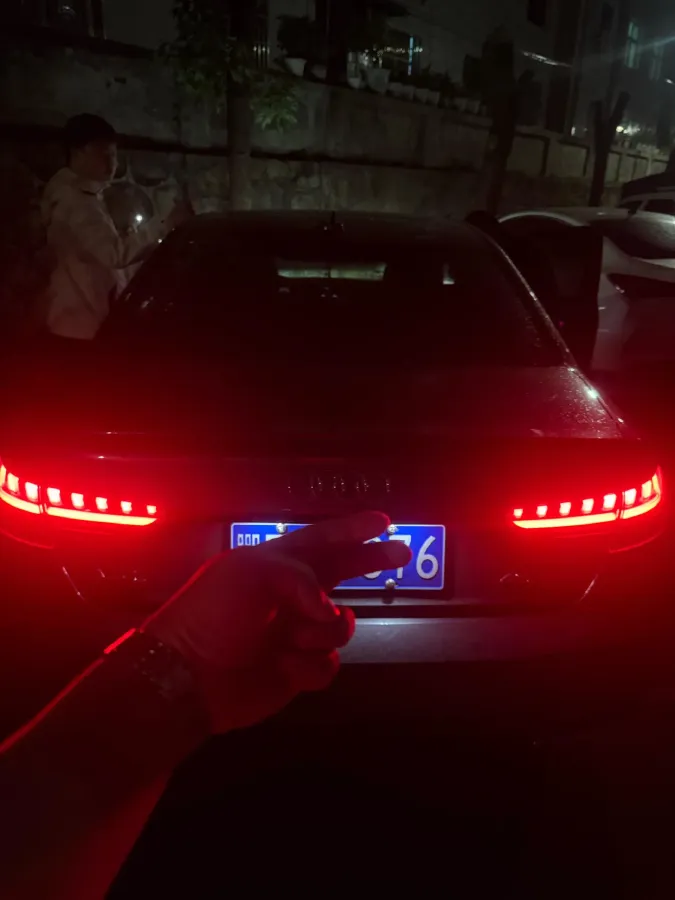 2023 Audi A4L 2.0T 190HP L4 7DCT,autocango,china used car exporter,china ev exporter,chinese used car exporter,chinese used ev exporter