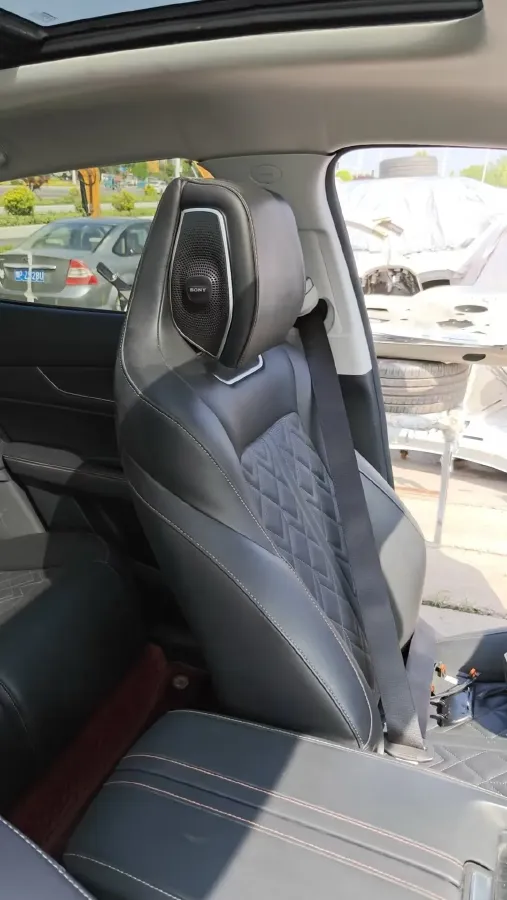 2021 ChangAn UNI-K 2.0T 233HP L4 8AT,autocango,china used car exporter,china ev exporter,chinese used car exporter,chinese used ev exporter