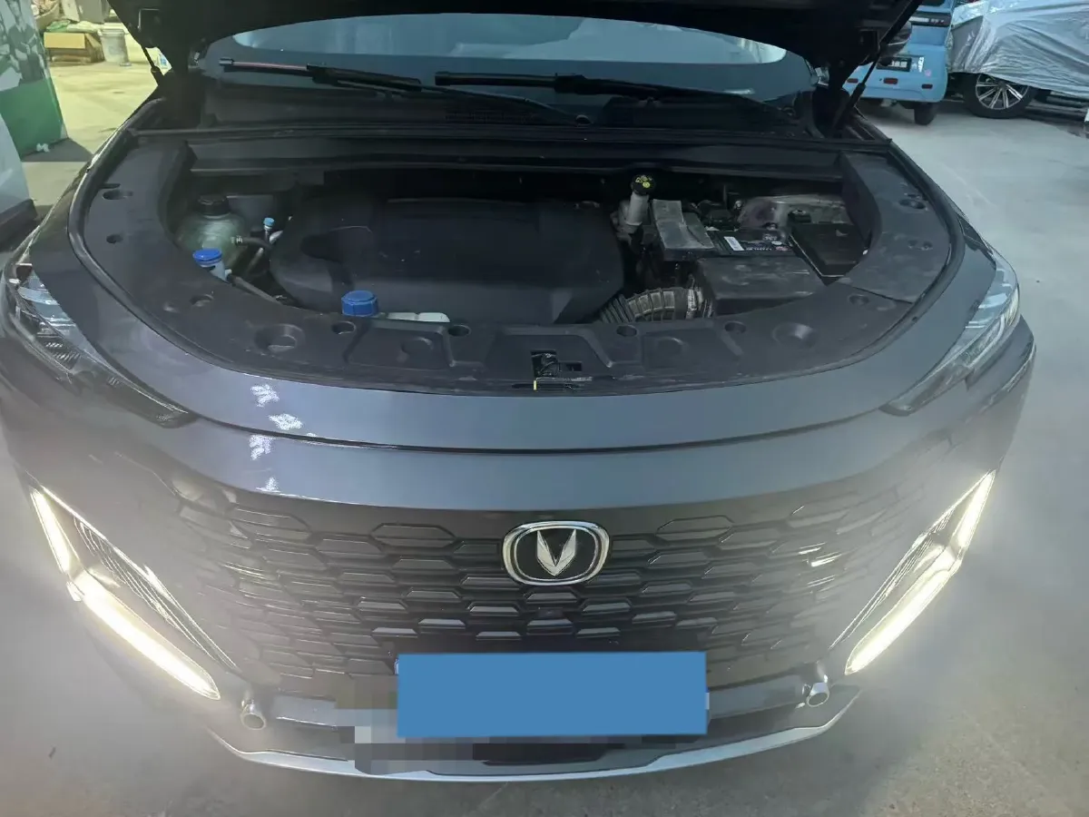 2021 ChangAn UNI-K 2.0T 233HP L4 8AT,autocango,china used car exporter,china ev exporter,chinese used car exporter,chinese used ev exporter