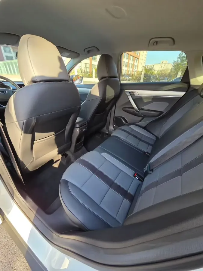 2024 Geely Coolray 1.5T 181HP L4 7DCT,autocango,china used car exporter,china ev exporter,chinese used car exporter,chinese used ev exporter