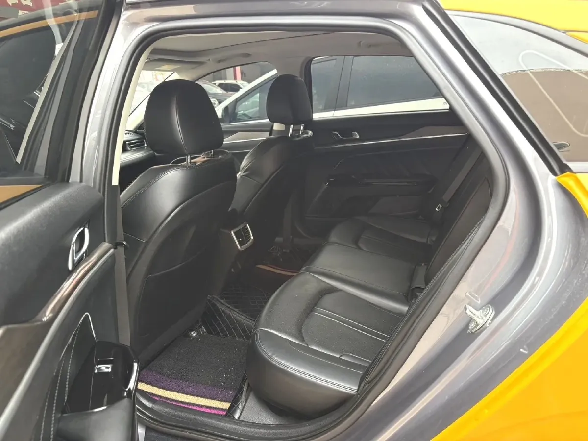 2020 Kia K5 1.5T 170HP L4 7DCT,autocango,china used car exporter,china ev exporter,chinese used car exporter,chinese used ev exporter