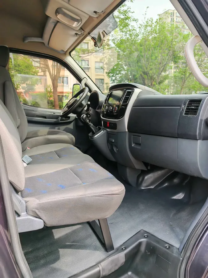 2021 DongFeng DFAC YuFeng 2.0T 136HP L4 6MT,autocango,china used car exporter,china ev exporter,chinese used car exporter,chinese used ev exporter