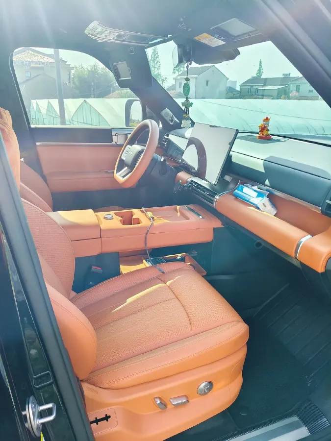 2025 FangChengBao Tai 7 1.5T 156HP L4 E-CVT PHEV,autocango,china used car exporter,china ev exporter,chinese used car exporter,chinese used ev exporter