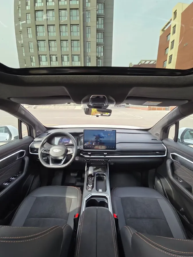 2025 Geely Okavango L 2.0T 218HP L4 7DCT,autocango,china used car exporter,china ev exporter,chinese used car exporter,chinese used ev exporter