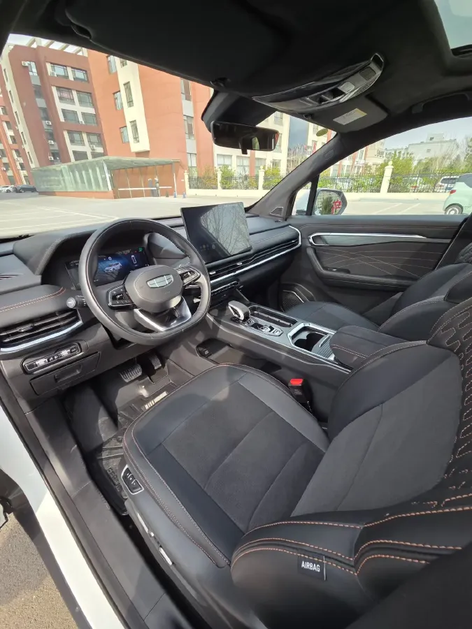 2025 Geely Okavango L 2.0T 218HP L4 7DCT,autocango,china used car exporter,china ev exporter,chinese used car exporter,chinese used ev exporter