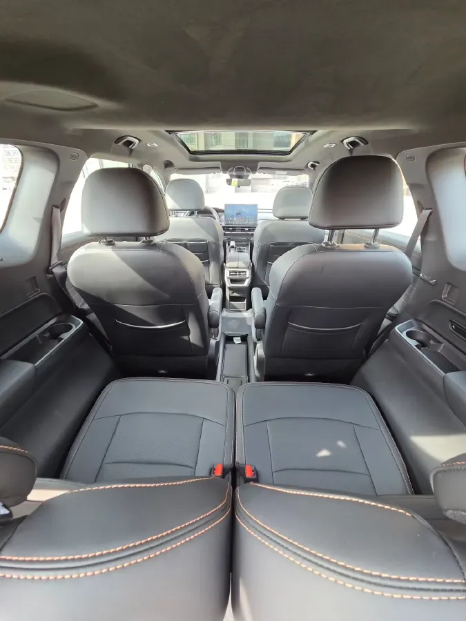 2025 Geely Okavango L 2.0T 218HP L4 7DCT,autocango,china used car exporter,china ev exporter,chinese used car exporter,chinese used ev exporter