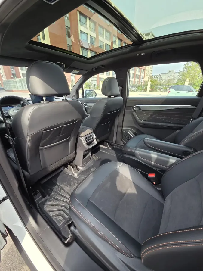 2025 Geely Okavango L 2.0T 218HP L4 7DCT,autocango,china used car exporter,china ev exporter,chinese used car exporter,chinese used ev exporter