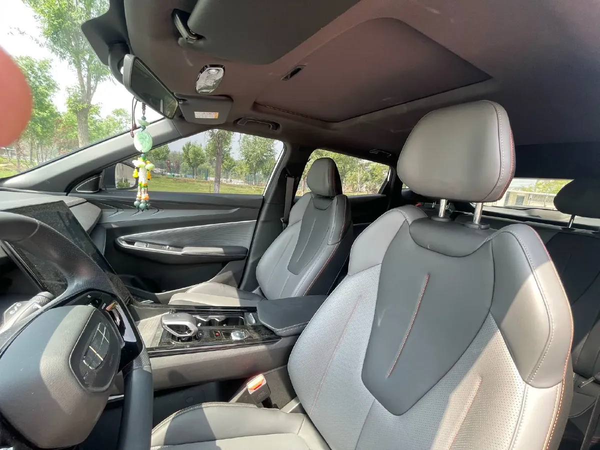 2024 Geely Azkarra 1.5T 181HP L4 7DCT,autocango,china used car exporter,china ev exporter,chinese used car exporter,chinese used ev exporter