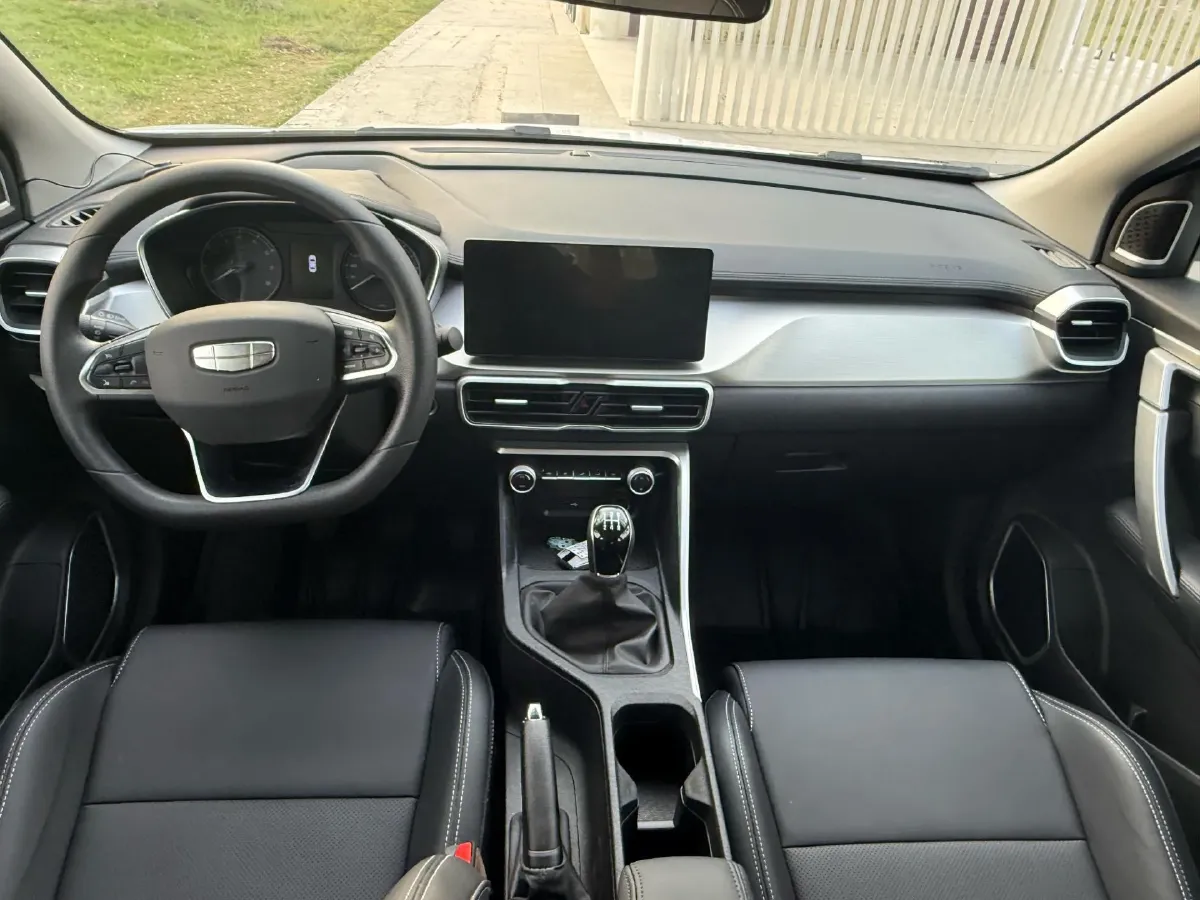 2025 Geely Coolray 1.5L 126HP L4 5MT,autocango,china used car exporter,china ev exporter,chinese used car exporter,chinese used ev exporter