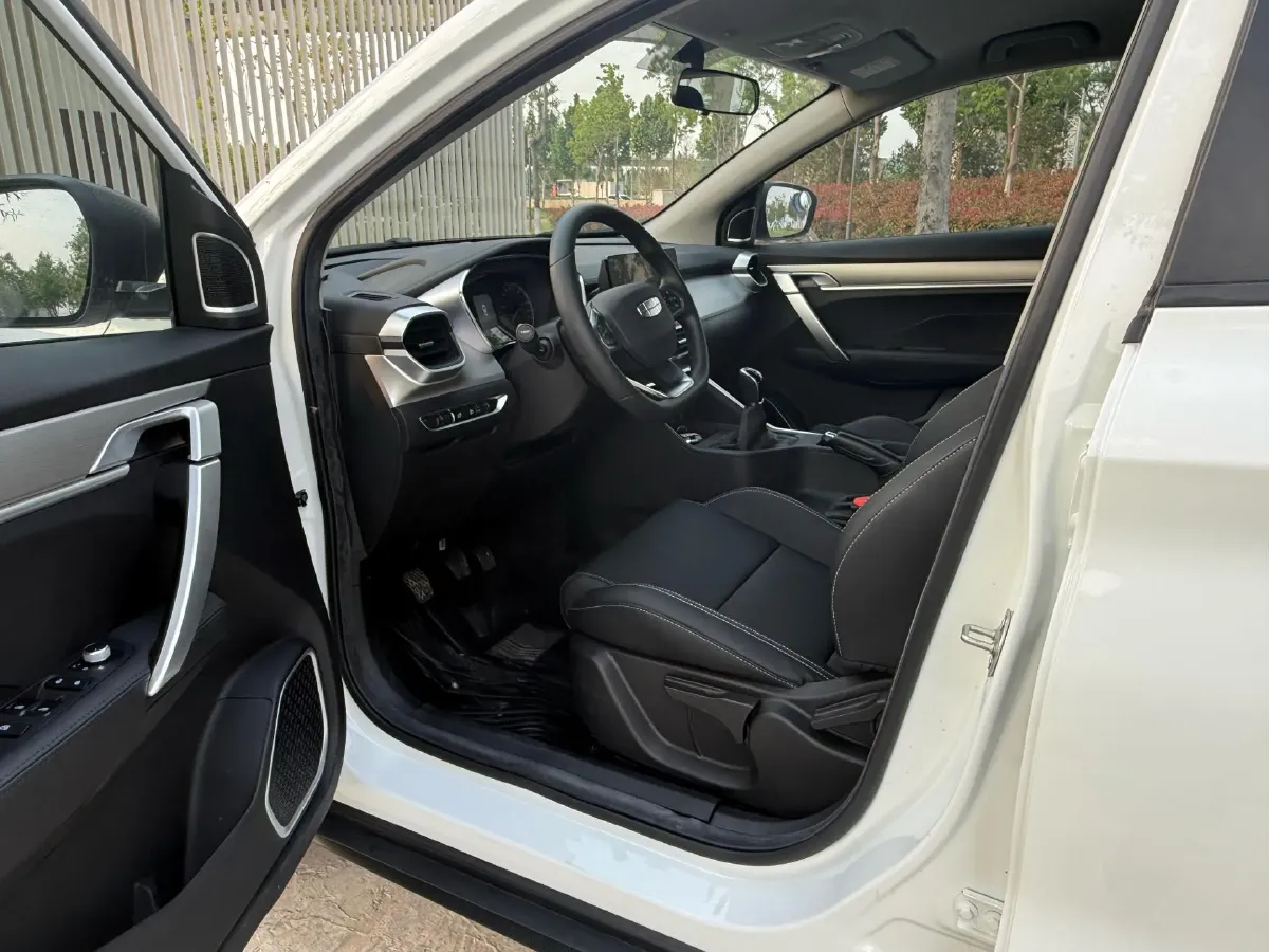 2025 Geely Coolray 1.5L 126HP L4 5MT,autocango,china used car exporter,china ev exporter,chinese used car exporter,chinese used ev exporter