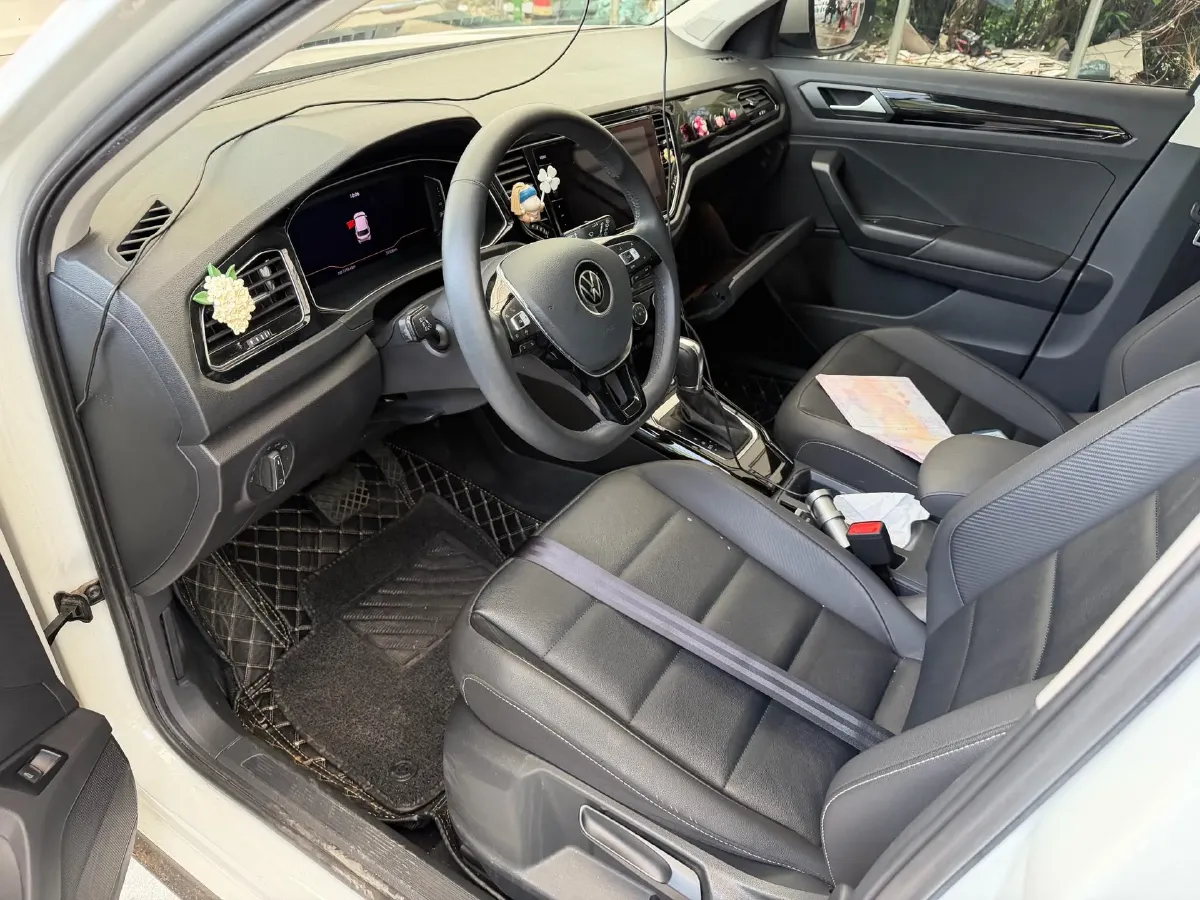 2020 Volkswagen T-Roc 1.4T 150HP L4 7DCT,autocango,china used car exporter,china ev exporter,chinese used car exporter,chinese used ev exporter