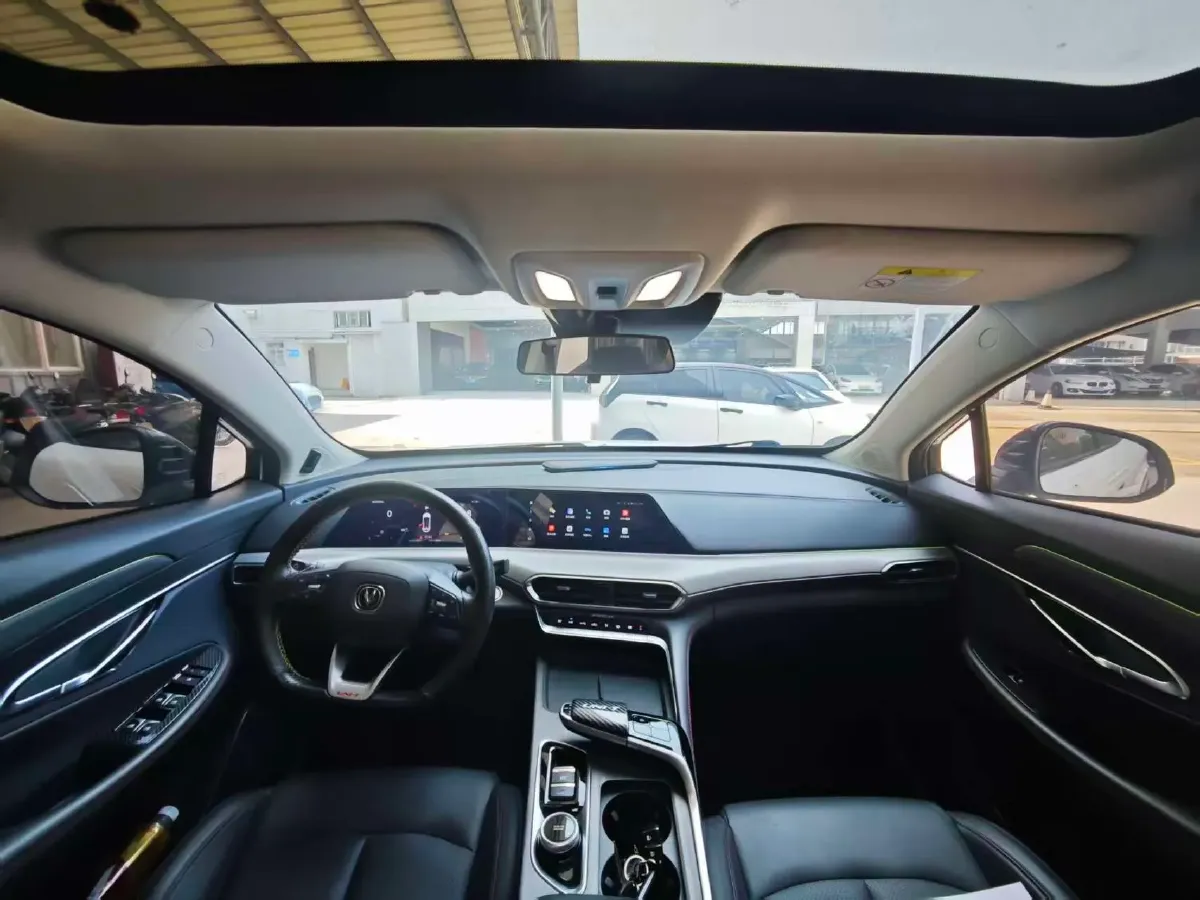 2020 ChangAn UNI-T 1.5T 180HP L4 7DCT,autocango,china used car exporter,china ev exporter,chinese used car exporter,chinese used ev exporter