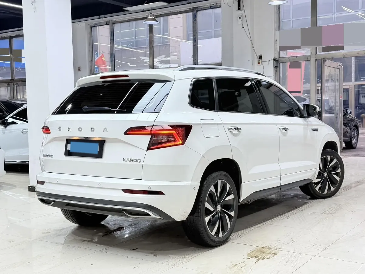 2022 Skoda Karoq 1.4T 150HP L4 7DCT,autocango,china used car exporter,china ev exporter,chinese used car exporter,chinese used ev exporter