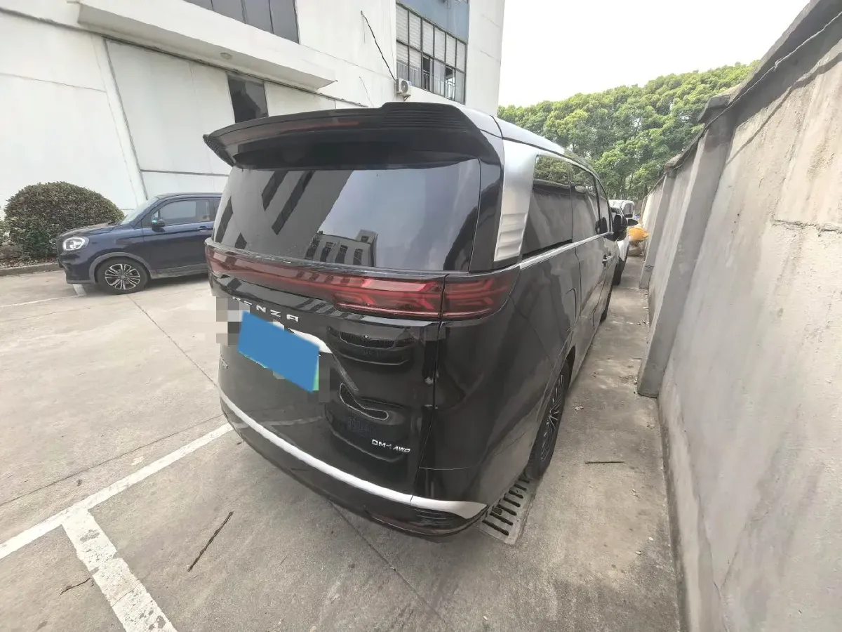 2024 Denza D9 1.5T 139HP L4 E-CVT PHEV 40KWH,autocango,china used car exporter,china ev exporter,chinese used car exporter,chinese used ev exporter