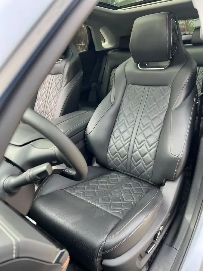 2021 ChangAn UNI-K 2.0T 233HP L4 8AT,autocango,china used car exporter,china ev exporter,chinese used car exporter,chinese used ev exporter