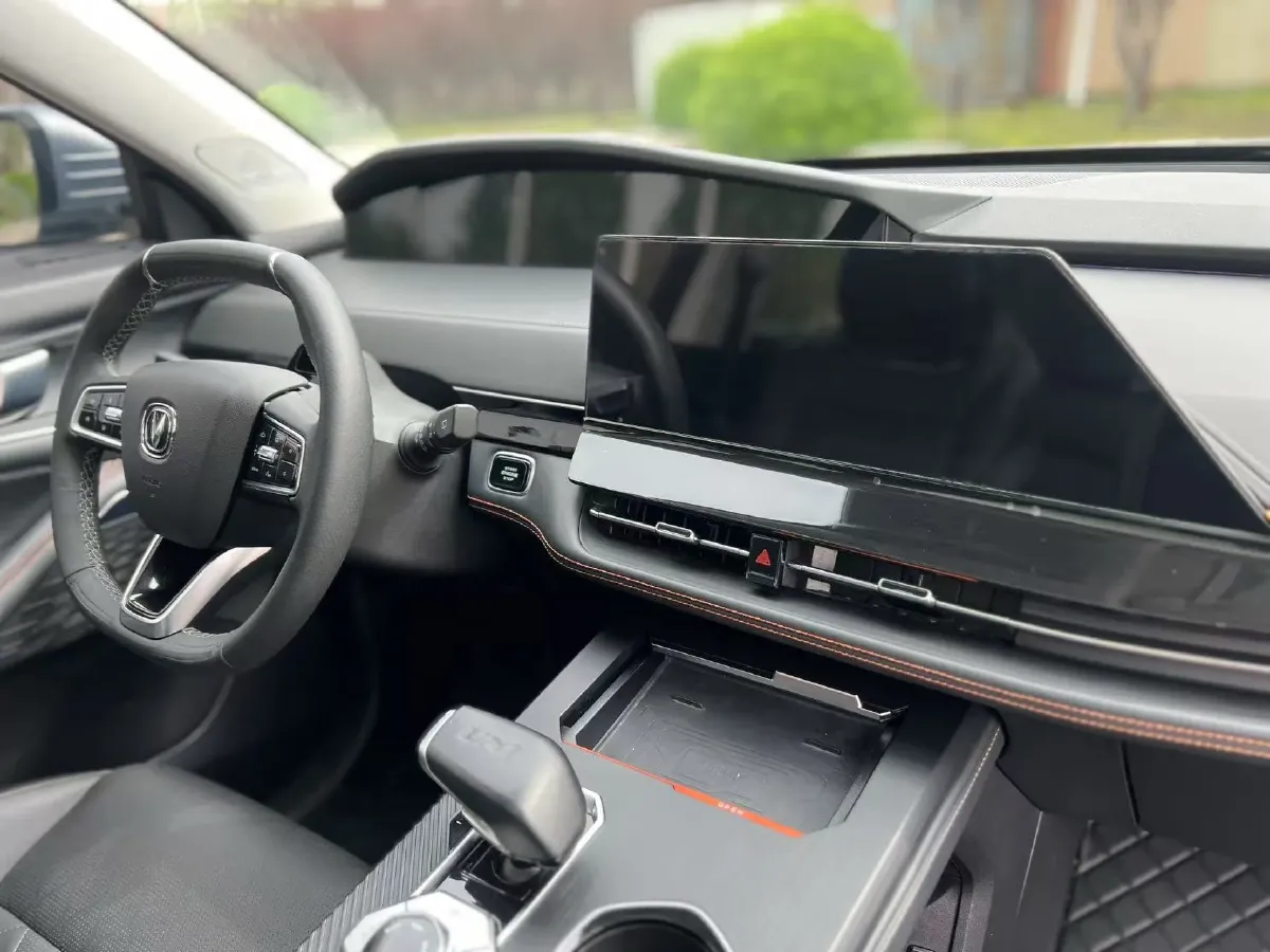 2021 ChangAn UNI-K 2.0T 233HP L4 8AT,autocango,china used car exporter,china ev exporter,chinese used car exporter,chinese used ev exporter