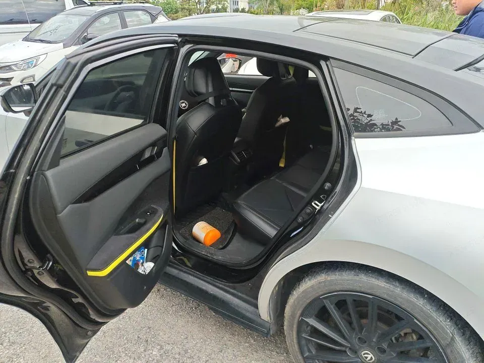 2022 ChangAn UNI-V 1.5T 188HP L4 7DCT,autocango,china used car exporter,china ev exporter,chinese used car exporter,chinese used ev exporter