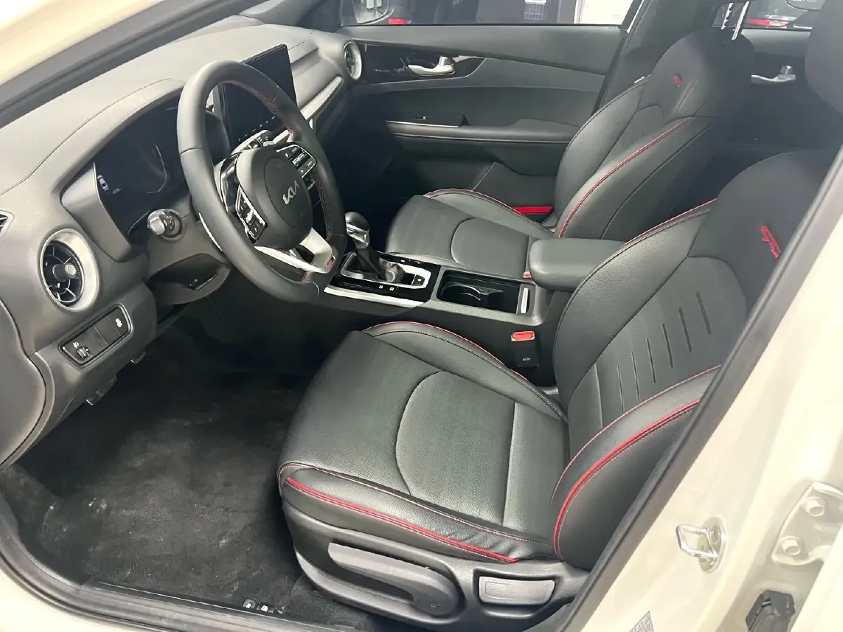 2021 Kia K3 1.4T 130HP L4 7DCT,autocango,china used car exporter,china ev exporter,chinese used car exporter,chinese used ev exporter