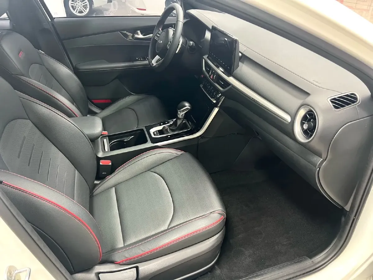 2021 Kia K3 1.4T 130HP L4 7DCT,autocango,china used car exporter,china ev exporter,chinese used car exporter,chinese used ev exporter