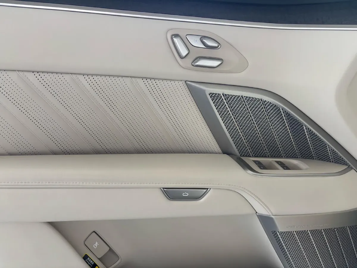 2025 ONVO L90 BEV,autocango,china used car exporter,china ev exporter,chinese used car exporter,chinese used ev exporter