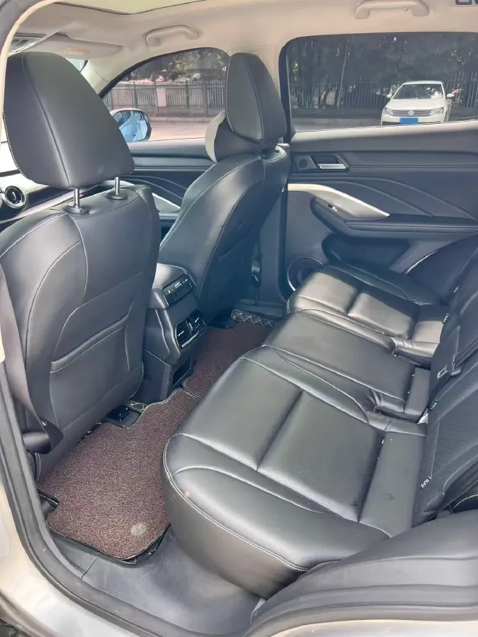 2018 WEY VV6 2.0T 197HP L4 7DCT,autocango,china used car exporter,china ev exporter,chinese used car exporter,chinese used ev exporter