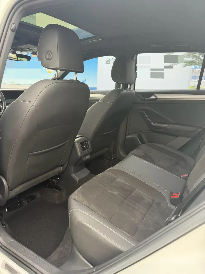 2021 Volkswagen T-Roc 1.4T 150HP L4 7DCT,autocango,china used car exporter,china ev exporter,chinese used car exporter,chinese used ev exporter