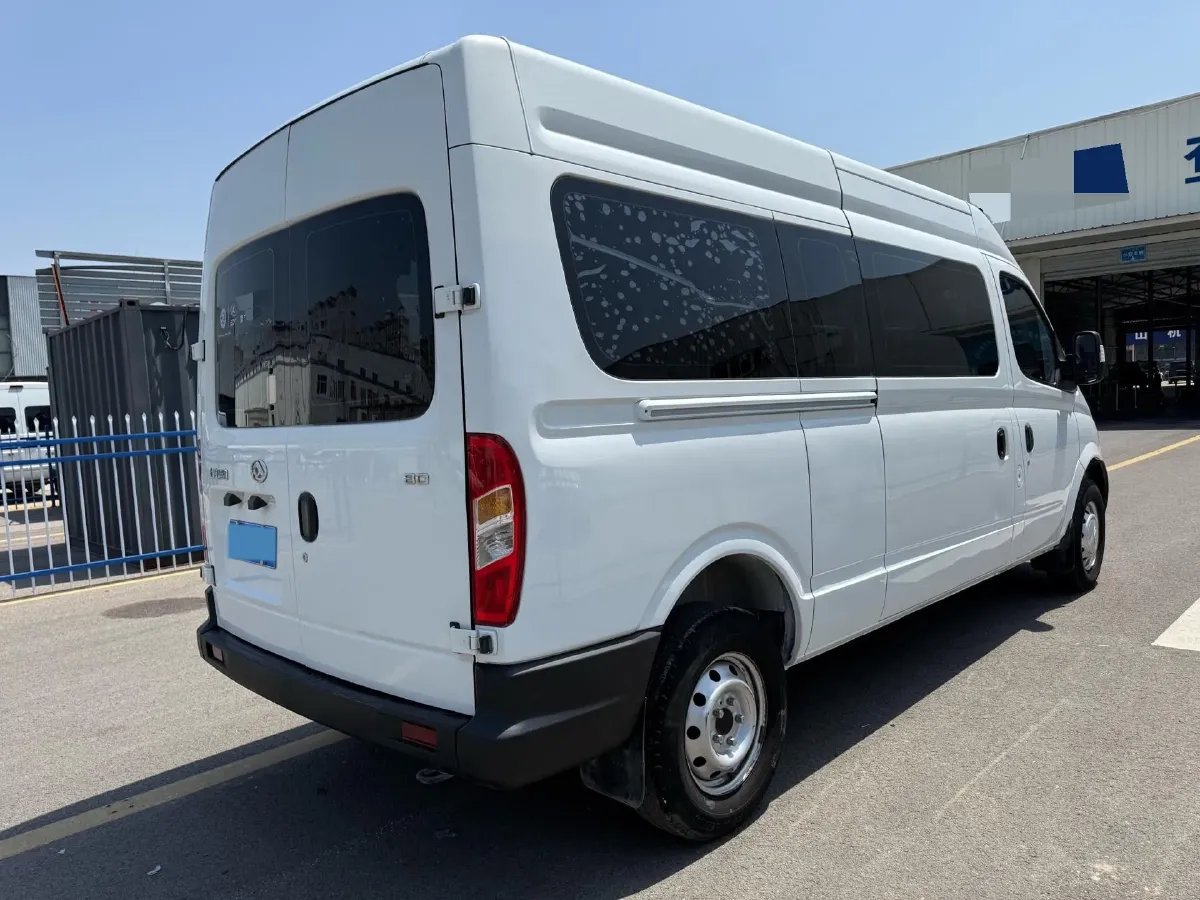 2020 MAXUS XinTu V80 2.5T 136HP L4 6MT,autocango,china used car exporter,china ev exporter,chinese used car exporter,chinese used ev exporter