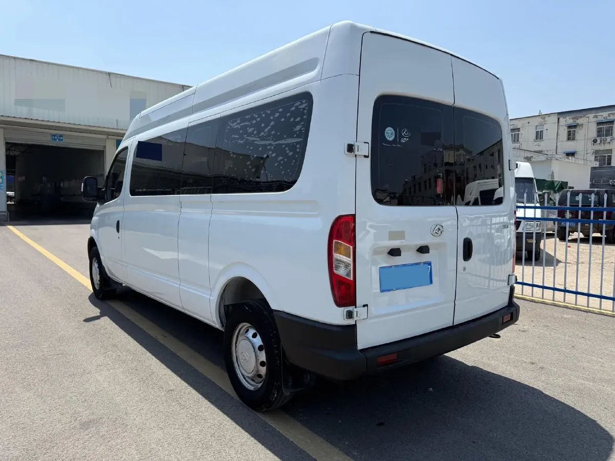 2020 MAXUS XinTu V80 2.5T 136HP L4 6MT,autocango,china used car exporter,china ev exporter,chinese used car exporter,chinese used ev exporter