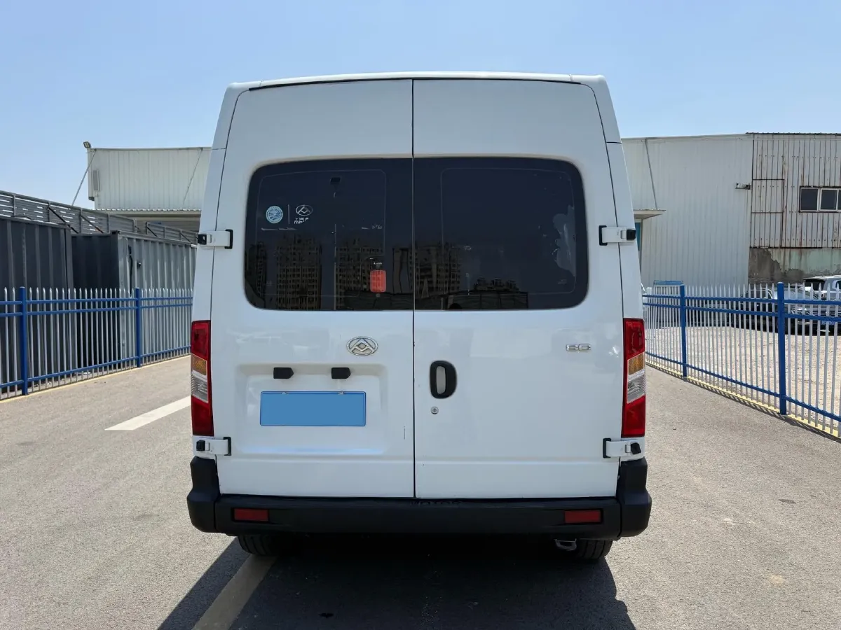 2020 MAXUS XinTu V80 2.5T 136HP L4 6MT,autocango,china used car exporter,china ev exporter,chinese used car exporter,chinese used ev exporter
