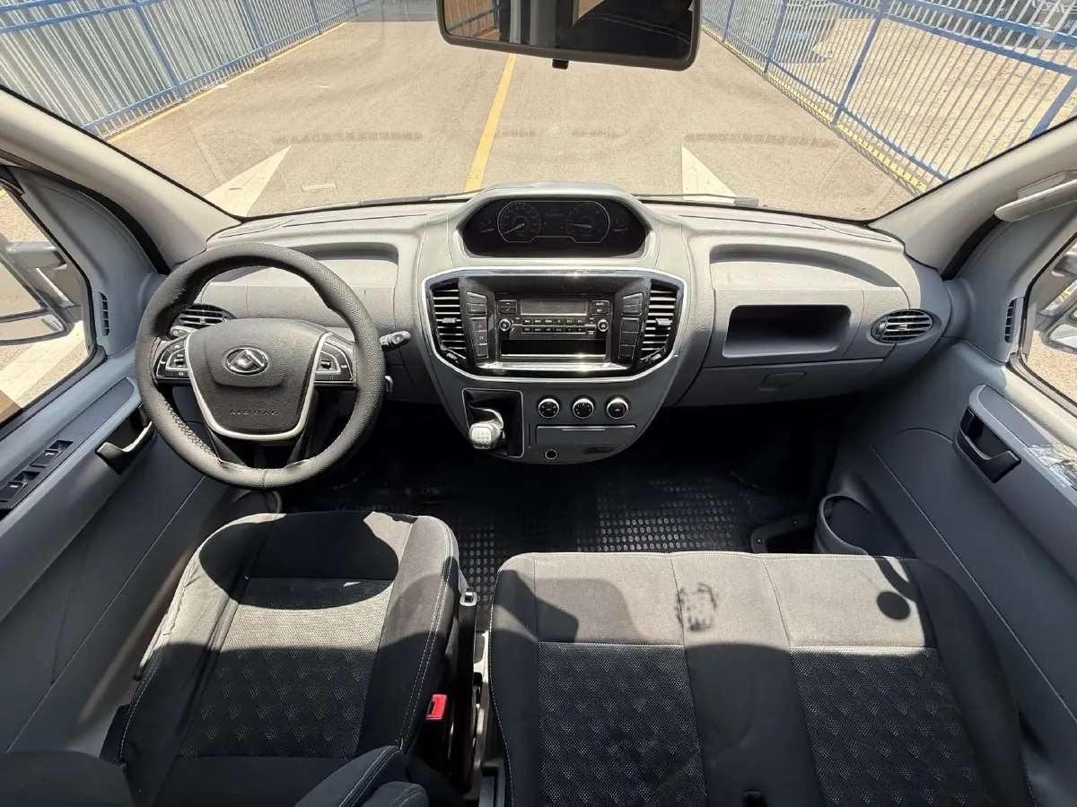 2020 MAXUS XinTu V80 2.5T 136HP L4 6MT,autocango,china used car exporter,china ev exporter,chinese used car exporter,chinese used ev exporter