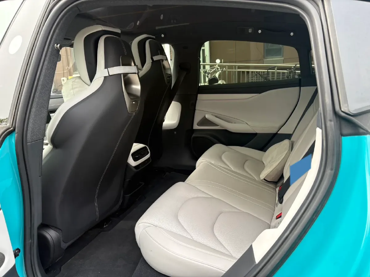 2024 MI SU7 BEV 73.6KWH,autocango,china used car exporter,china ev exporter,chinese used car exporter,chinese used ev exporter