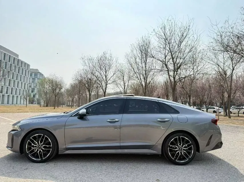 2021 Kia K5 2.0T 240HP L4 8AT,autocango,china used car exporter,china ev exporter,chinese used car exporter,chinese used ev exporter
