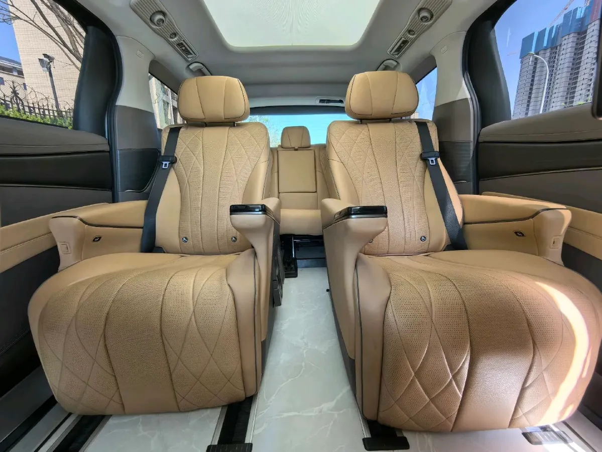 2022 Mercedes-Benz GLC Class 2.0T 197HP L4 9AT,autocango,china used car exporter,china ev exporter,chinese used car exporter,chinese used ev exporter