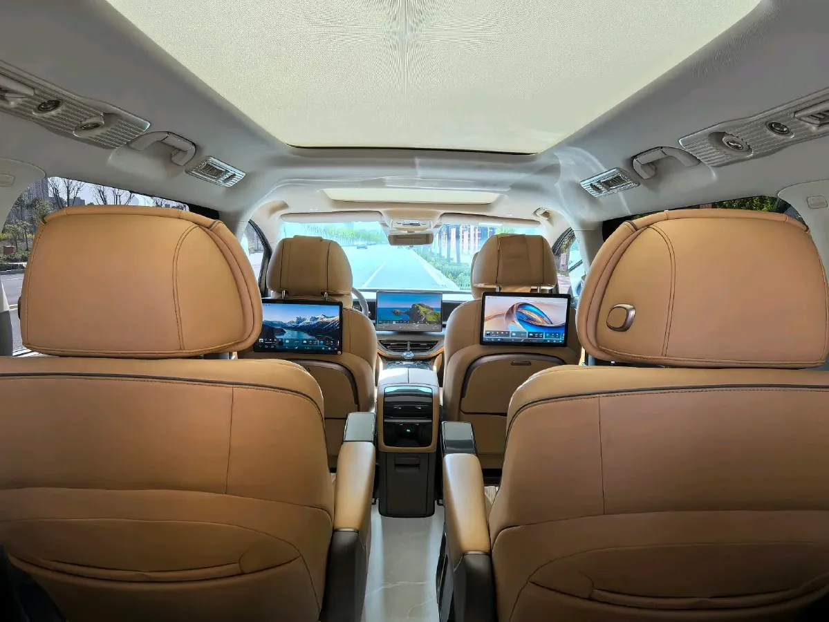 2022 Mercedes-Benz GLC Class 2.0T 197HP L4 9AT,autocango,china used car exporter,china ev exporter,chinese used car exporter,chinese used ev exporter